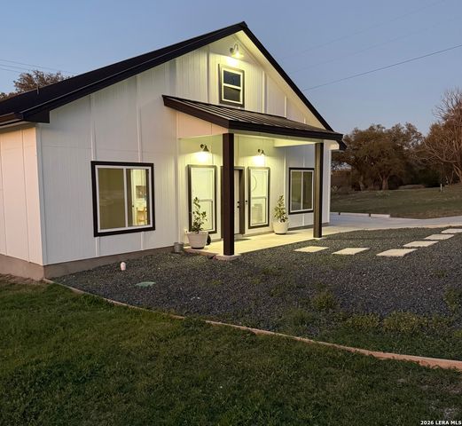 708 Taylor Dr, Horseshoe Bay, TX 78657