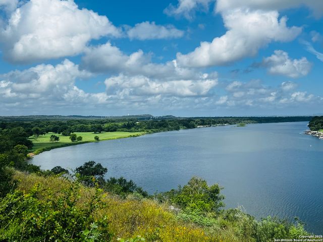 708 Taylor Dr, Horseshoe Bay, TX 78657