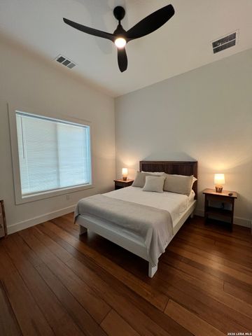 708 Taylor Dr, Horseshoe Bay, TX 78657