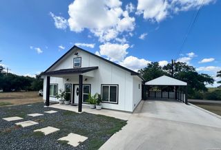 708 Taylor Dr, Horseshoe Bay, TX 78657