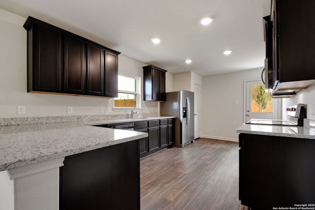 15331 Waterow View, Von Ormy, TX 78073