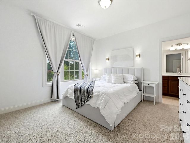 224 Kingsdown Avenue, Charlotte, NC 28270