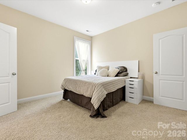 224 Kingsdown Avenue, Charlotte, NC 28270