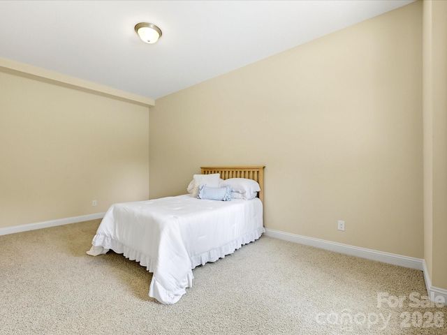 224 Kingsdown Avenue, Charlotte, NC 28270