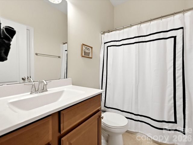 224 Kingsdown Avenue, Charlotte, NC 28270