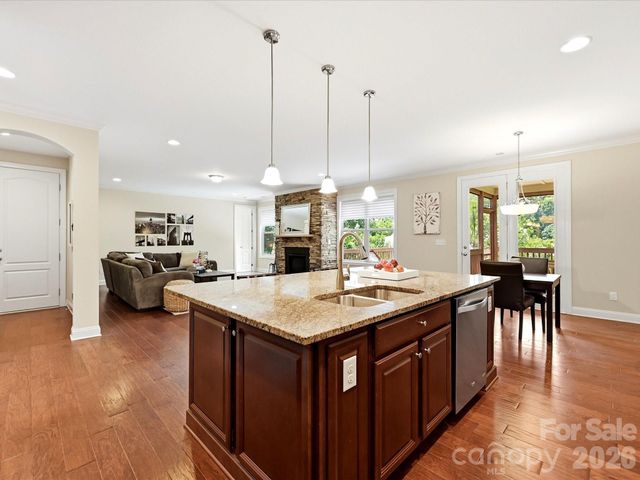 224 Kingsdown Avenue, Charlotte, NC 28270