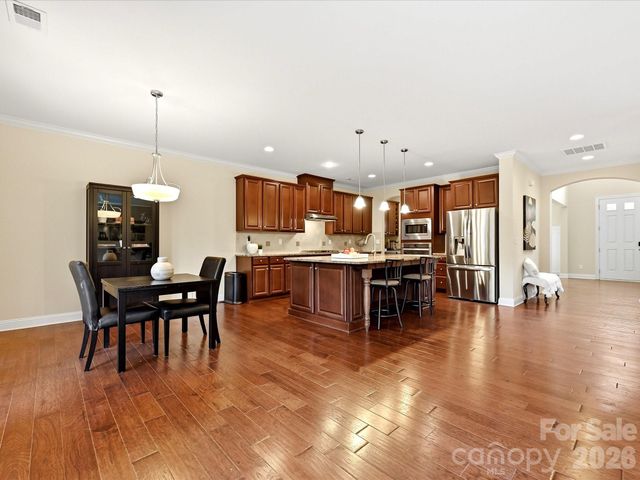 224 Kingsdown Avenue, Charlotte, NC 28270