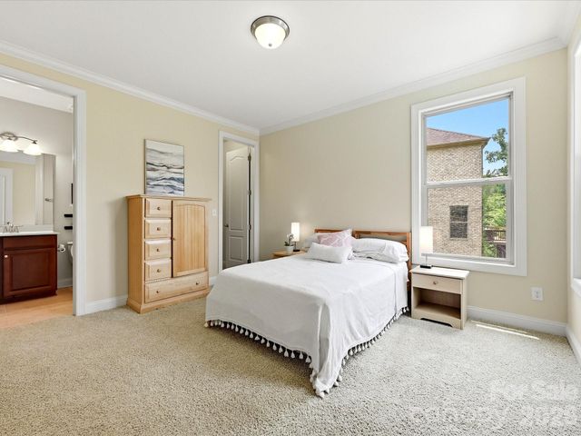 224 Kingsdown Avenue, Charlotte, NC 28270