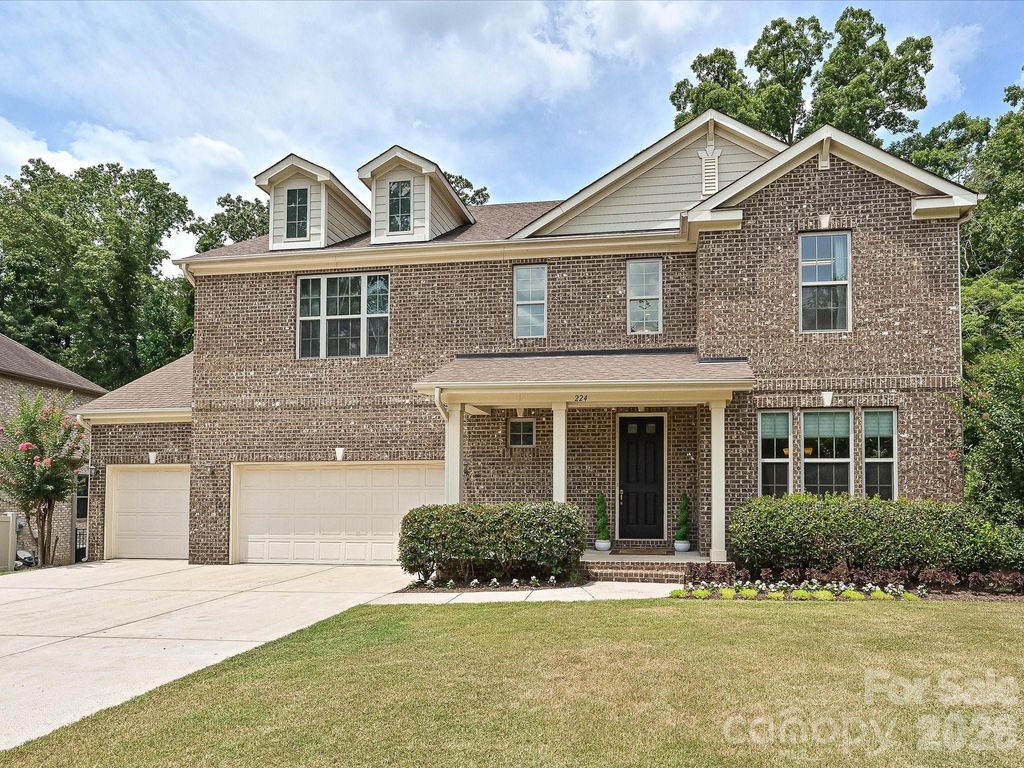 224 Kingsdown Avenue, Charlotte, NC 28270