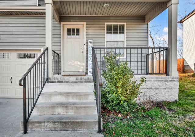 1124 Old Charlotte Trce, Clarksville, TN 37040