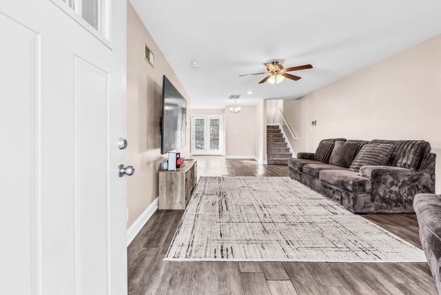 1124 Old Charlotte Trce, Clarksville, TN 37040