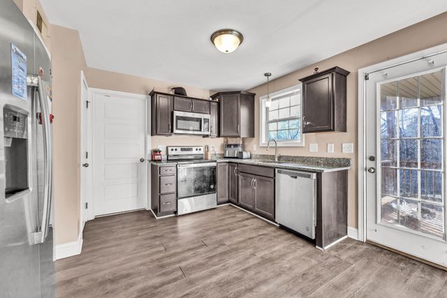 1124 Old Charlotte Trce, Clarksville, TN 37040