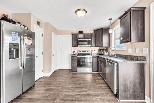 1124 Old Charlotte Trce, Clarksville, TN 37040