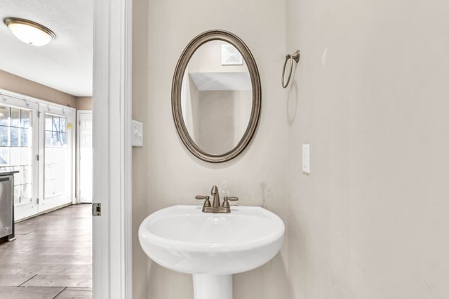 1124 Old Charlotte Trce, Clarksville, TN 37040