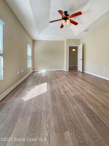2580 Snapdragon Drive NW, Palm Bay, FL 32907