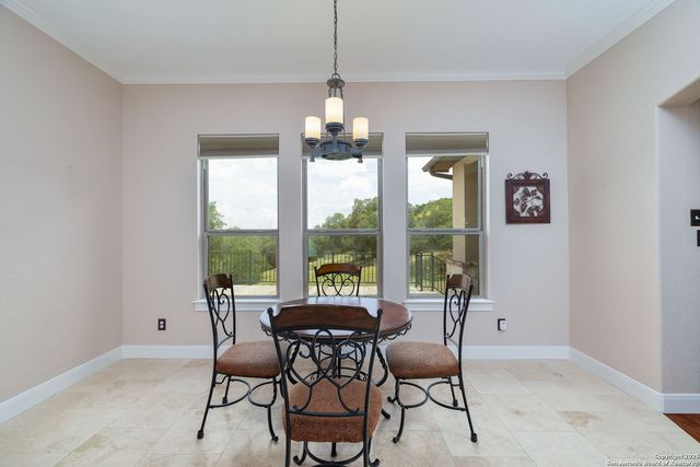 157 Paradise Hls, New Braunfels, TX 78132