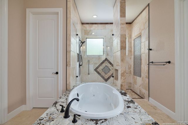 157 Paradise Hls, New Braunfels, TX 78132