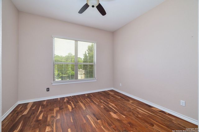 157 Paradise Hls, New Braunfels, TX 78132