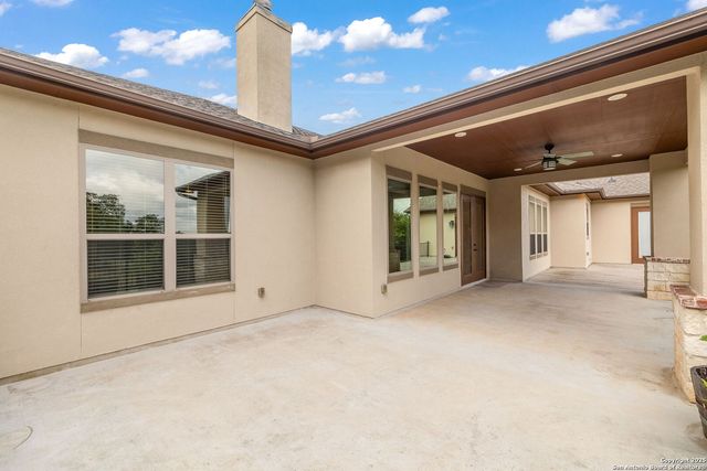 157 Paradise Hls, New Braunfels, TX 78132