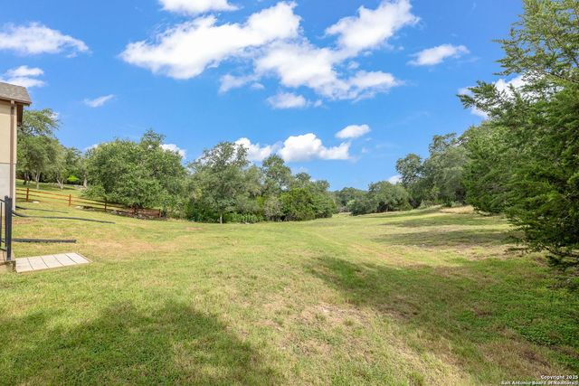 157 Paradise Hls, New Braunfels, TX 78132