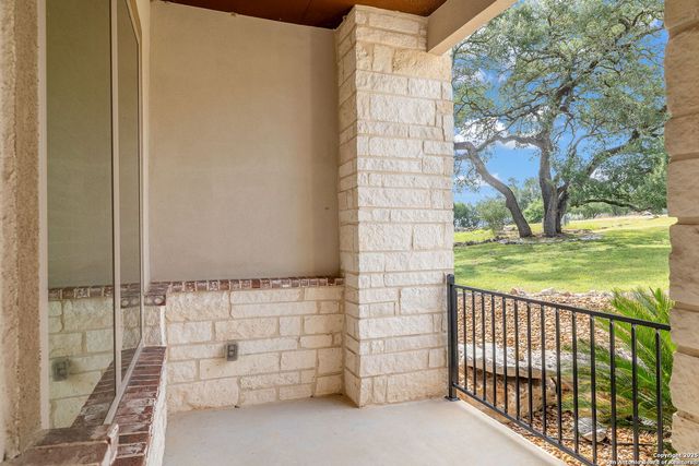 157 Paradise Hls, New Braunfels, TX 78132