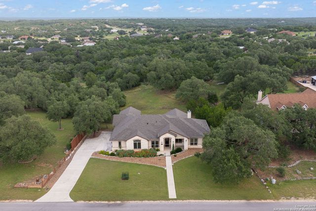 157 Paradise Hls, New Braunfels, TX 78132