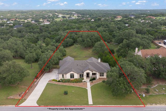157 Paradise Hls, New Braunfels, TX 78132