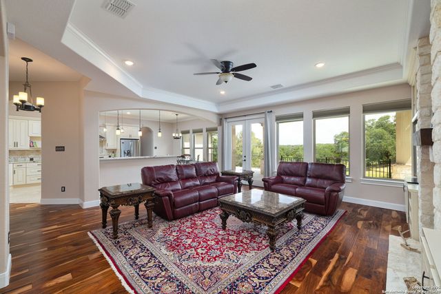 157 Paradise Hls, New Braunfels, TX 78132