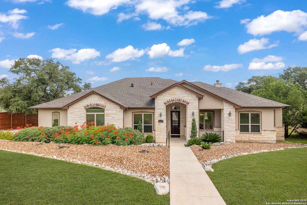 157 Paradise Hls, New Braunfels, TX 78132