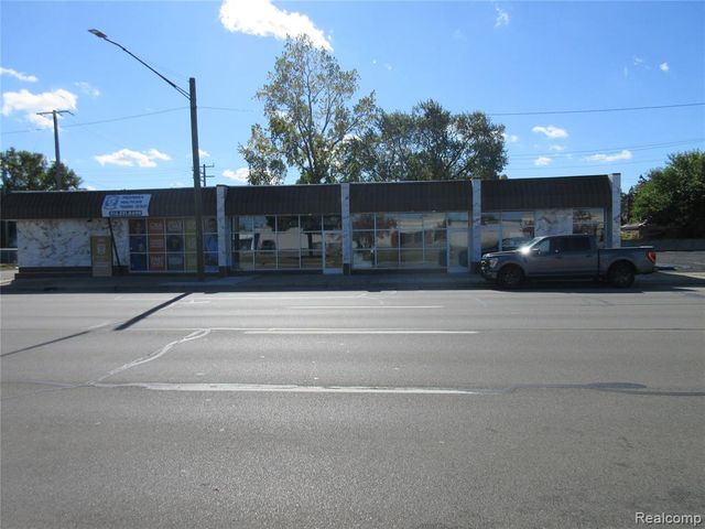 15300 E 8 Mile Road, Detroit, MI 48235