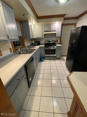 10612 Clifton Boulevard, Cleveland, OH 44102