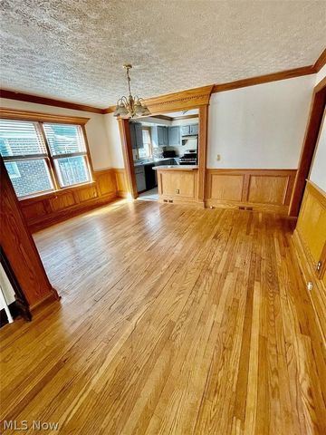 10612 Clifton Boulevard, Cleveland, OH 44102