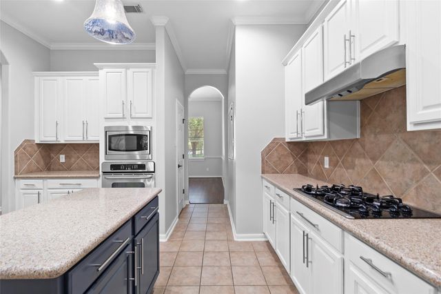 24923 Pikecrest Drive, Spring, TX 77389