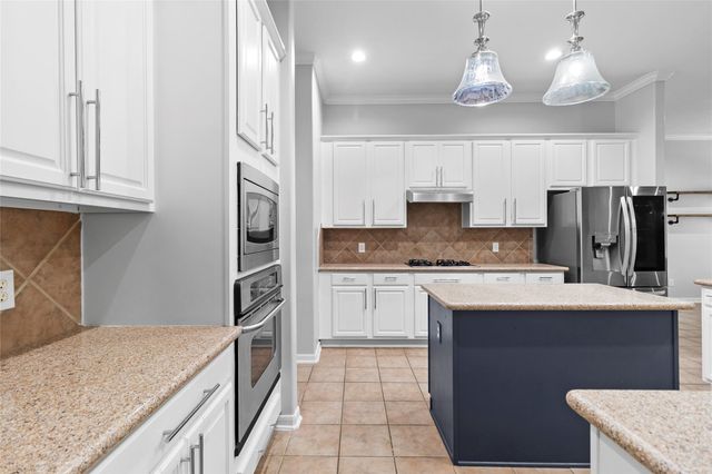 24923 Pikecrest Drive, Spring, TX 77389