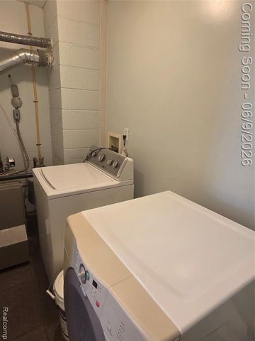 8125 Timken Avenue, Warren, MI 48089