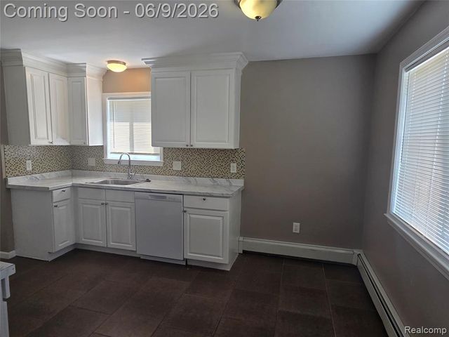 8125 Timken Avenue, Warren, MI 48089