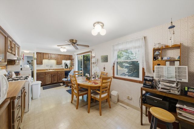 34112 N Barron Boulevard, Grayslake, IL 60030