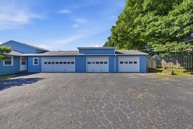 34112 N Barron Boulevard, Grayslake, IL 60030