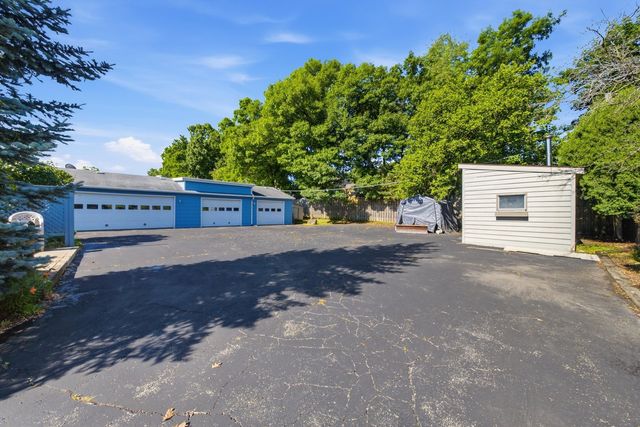 34112 N Barron Boulevard, Grayslake, IL 60030