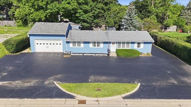 34112 N Barron Boulevard, Grayslake, IL 60030