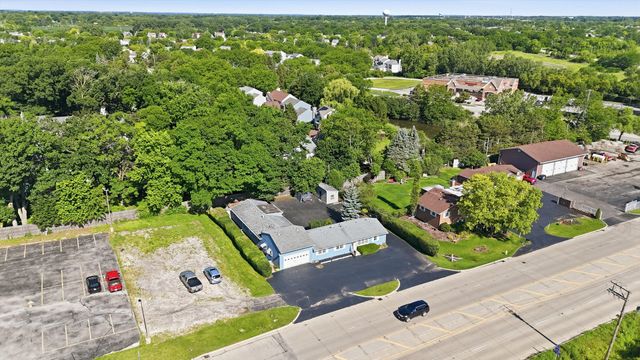 34112 N Barron Boulevard, Grayslake, IL 60030