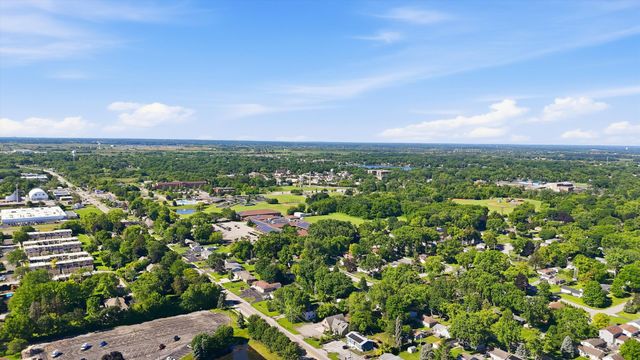 34112 N Barron Boulevard, Grayslake, IL 60030