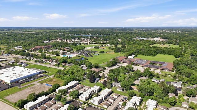 34112 N Barron Boulevard, Grayslake, IL 60030