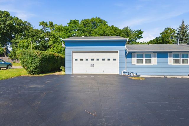 34112 N Barron Boulevard, Grayslake, IL 60030