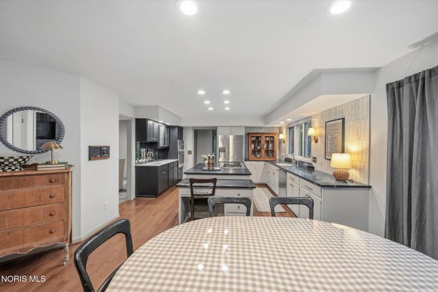4723 High Oaks Boulevard, Toledo, OH 43623