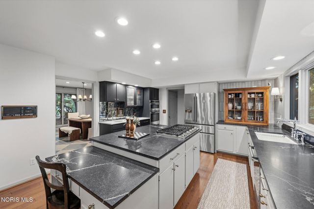 4723 High Oaks Boulevard, Toledo, OH 43623