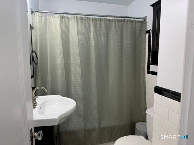 48 Washington Road, Hamden, CT 06518