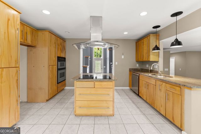 272 Indian Cove Drive, Dawsonville, GA 30534