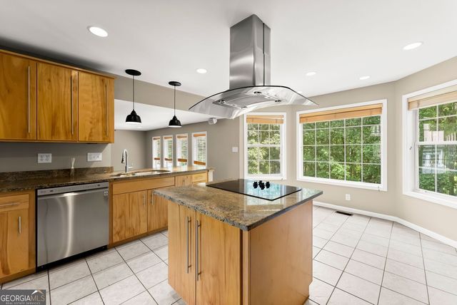 272 Indian Cove Drive, Dawsonville, GA 30534