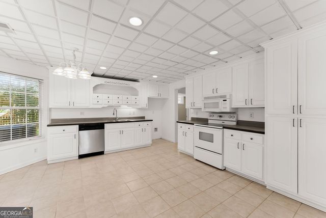 272 Indian Cove Drive, Dawsonville, GA 30534